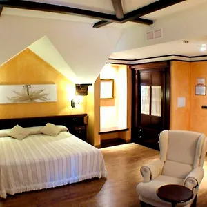 3* Hotel Cerezos